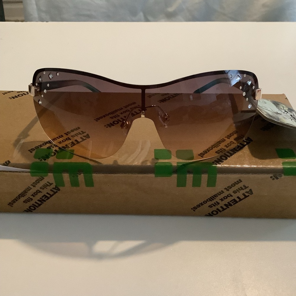 Panama Jack Sunglasses - Picture 2 of 8